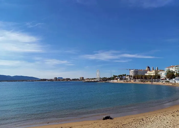 Cocon, Centre St Raphael, A 1min 아파트 *